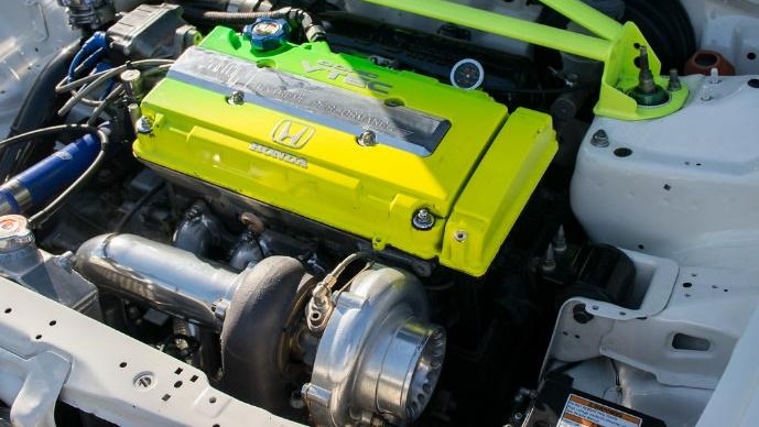 Shall I buy a Turbocharged or a Supercharged Car?