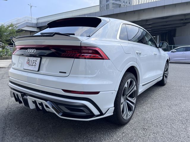 Import used AUDI Q8/3AA-F1DCBA 2022 for sale